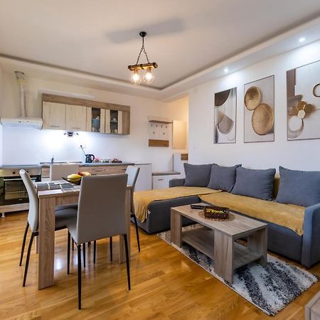 Apartmani Oktobar 06 Zlatibor Dış mekan fotoğraf