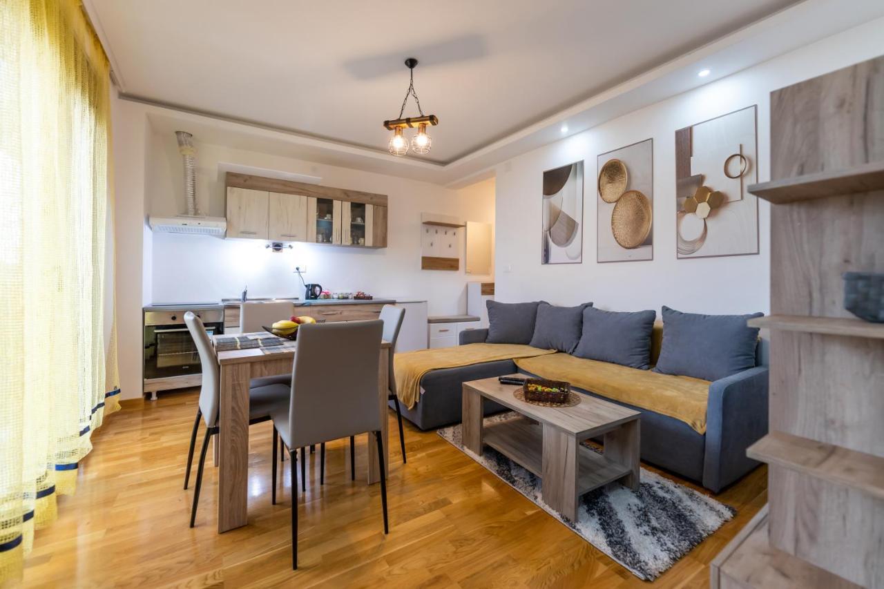Apartmani Oktobar 06 Zlatibor Dış mekan fotoğraf