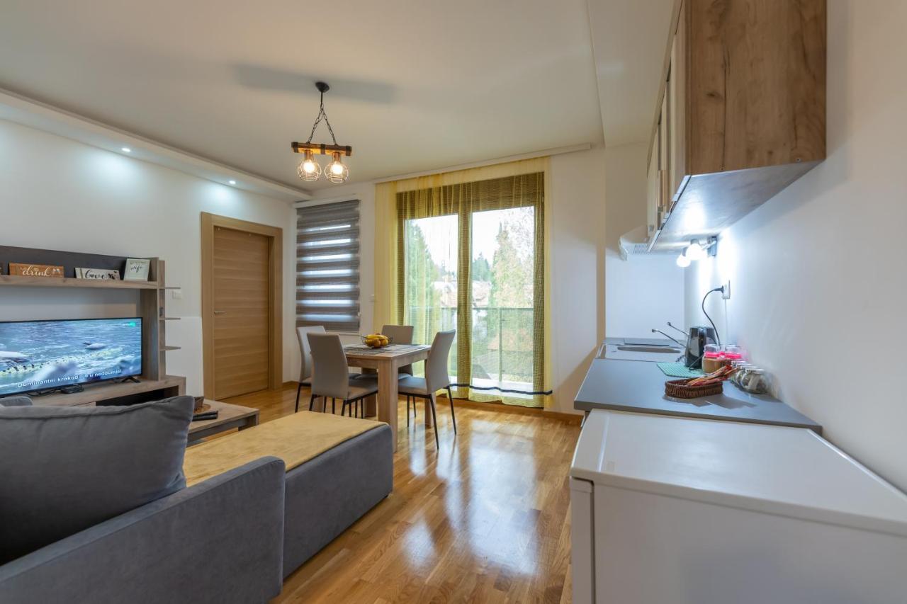 Apartmani Oktobar 06 Zlatibor Dış mekan fotoğraf